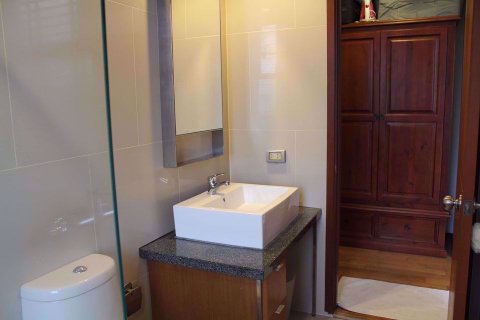 Condominio de 1 dormitorio en Khlong San, Bangkok, Tailandia № 76389 - foto 8