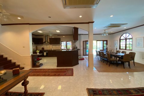 Casa de 6 dormitorios en Hua Hin, Tailandia № 125084 - foto 8