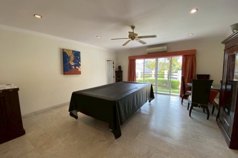 Casa de 6 dormitorios en Hua Hin, Tailandia № 125083 - foto 12