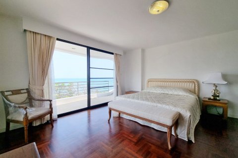 Condominio de 3 dormitorios en Pattaya, Tailandia № 82266 - foto 28