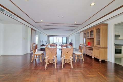 Condominio de 3 dormitorios en Pattaya, Tailandia № 82266 - foto 8