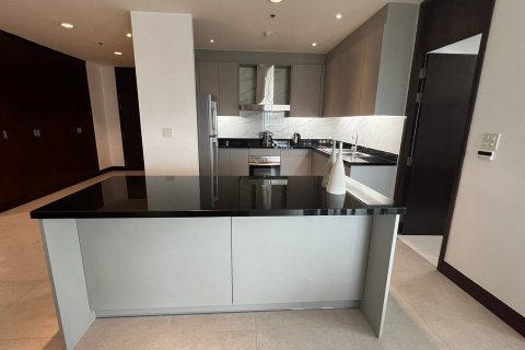 Condo in Pathum Wan, Bangkok, Thailand, 3 bedrooms № 123891 - photo 2