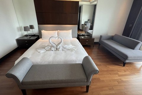 Condo in Pathum Wan, Bangkok, Thailand, 3 bedrooms № 123891 - photo 3