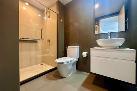 Condominio de 2 dormitorios en Bangkok, Tailandia № 119576 - foto 5