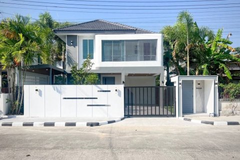 Maison à Phuket, Thaïlande 4 chambres № 119578