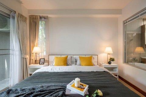 Condominio de 2 dormitorios en Khlong Toei, Bangkok, Tailandia № 123947 - foto 5
