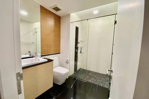 Condominio de 2 dormitorios en Sathon, Bangkok, Tailandia № 123944 - foto 17