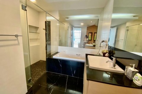 Condominio de 2 dormitorios en Sathon, Bangkok, Tailandia № 123944 - foto 14