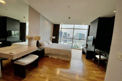 Condominio de 2 dormitorios en Sathon, Bangkok, Tailandia № 123944 - foto 19