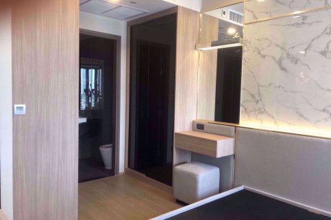 Condominio de 1 dormitorio en Bang Rak, Bangkok, Tailandia № 76938 - foto 5
