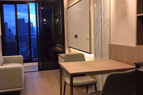 Condominio de 1 dormitorio en Bang Rak, Bangkok, Tailandia № 76938 - foto 2