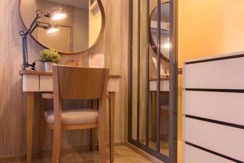 Condominio de 1 dormitorio en Watthana, Bangkok, Tailandia № 76935 - foto 16