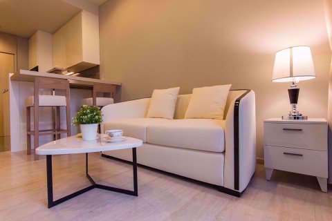 Condo in Watthana, Bangkok, Thailand, 1 bedroom  № 76935