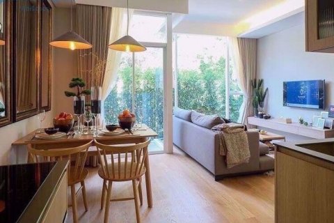 Condominio de 2 dormitorios en Khlong Toei, Bangkok, Tailandia № 76940