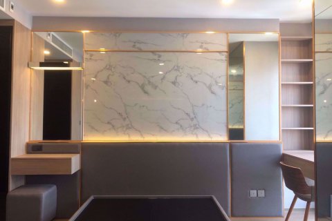 Condominio de 1 dormitorio en Bang Rak, Bangkok, Tailandia № 76939 - foto 3