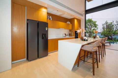 Chalet de 4 dormitorios en Phuket, Tailandia № 125873 - foto 10