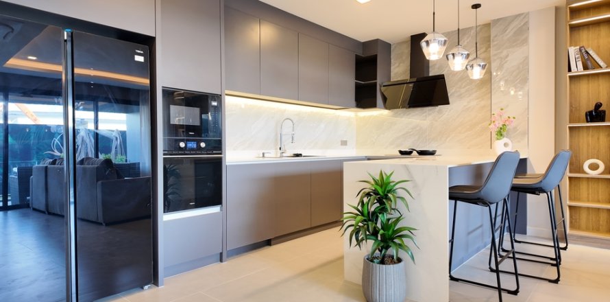 Apartamento de 384 dormitorios en Pattaya, Tailandia № 123285