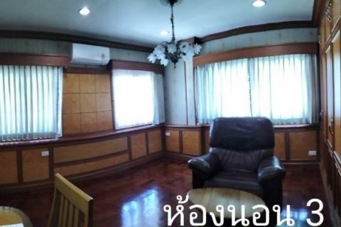 Casa de 4 dormitorios en Bangkok, Tailandia № 79498 - foto 16