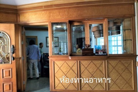 Casa de 4 dormitorios en Bangkok, Tailandia № 79498 - foto 11