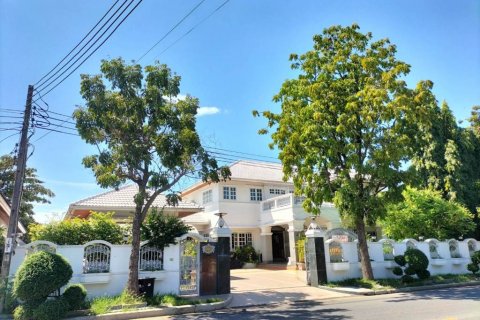 Casa de 4 dormitorios en Bangkok, Tailandia № 79498