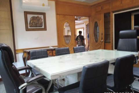 Casa de 4 dormitorios en Bangkok, Tailandia № 79498 - foto 20
