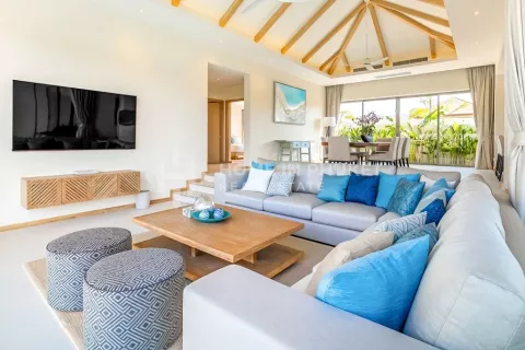 Casa de 4 dormitorios en Phuket, Tailandia № 131393 - foto 4