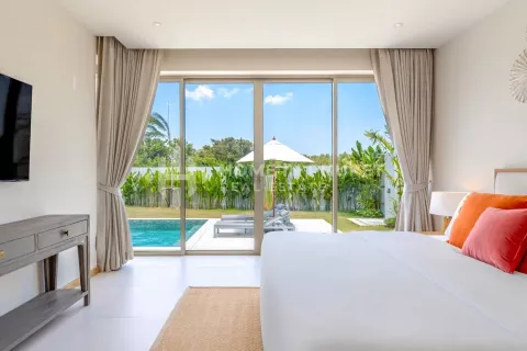 Casa de 4 dormitorios en Phuket, Tailandia № 131393 - foto 15