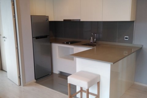 Condominio de 1 dormitorio en Bangkok, Tailandia № 143688 - foto 3