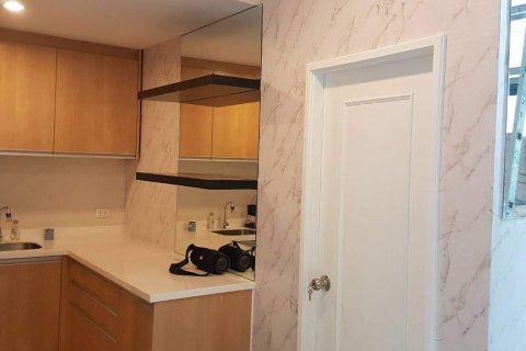 Condominio de 2 dormitorios en Bangkok, Tailandia № 143683 - foto 16