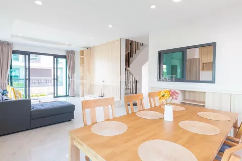 Casa de 4 dormitorios en Phuket, Tailandia № 131671 - foto 4