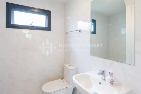 Casa de 4 dormitorios en Phuket, Tailandia № 131670 - foto 11