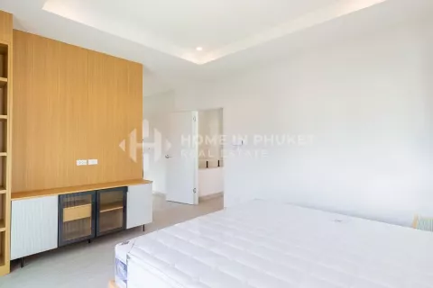 Casa de 4 dormitorios en Phuket, Tailandia № 131670 - foto 18