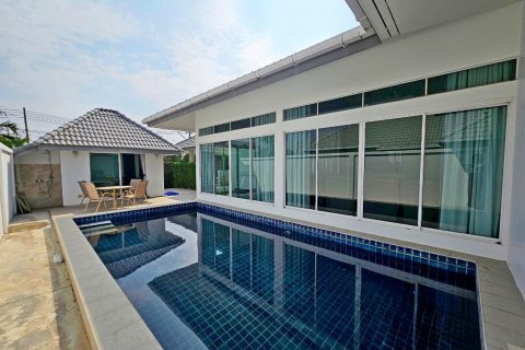 Casa de 3 dormitorios en Pattaya, Tailandia № 107997 - foto 3