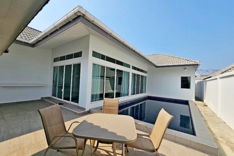 Casa de 3 dormitorios en Pattaya, Tailandia № 107997 - foto 2