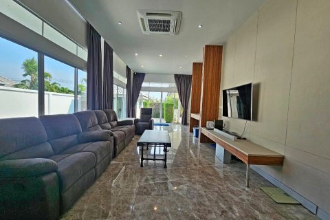 Casa de 3 dormitorios en Pattaya, Tailandia № 107997 - foto 6