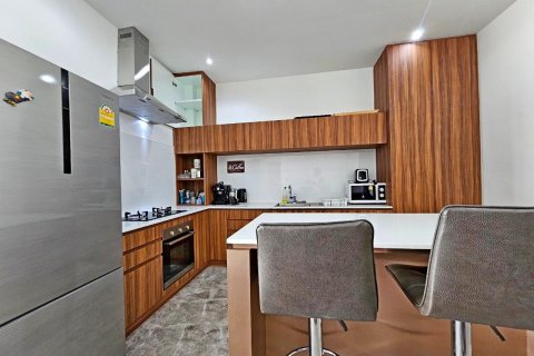 Casa de 3 dormitorios en Pattaya, Tailandia № 107997 - foto 12