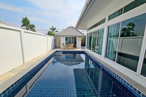 Casa de 3 dormitorios en Pattaya, Tailandia № 107997