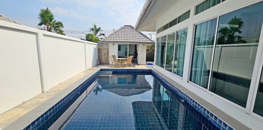 Casa de 3 dormitorios en Pattaya, Tailandia № 107997
