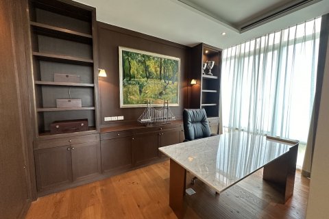 Condominio de 3 dormitorios en Bangkok, Tailandia № 142989 - foto 15