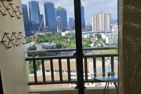 Condominio de 1 dormitorio en Sathon, Bangkok, Tailandia № 142992 - foto 12