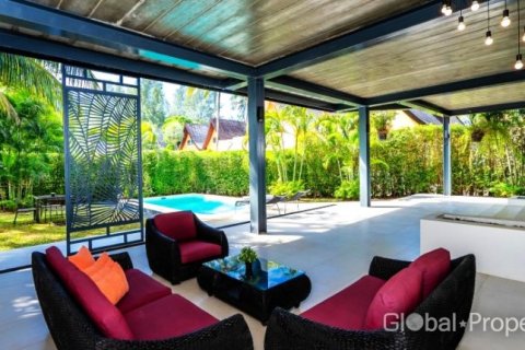 Casa de 4 dormitorios en Ko Chang, Tailandia № 100778 - foto 2
