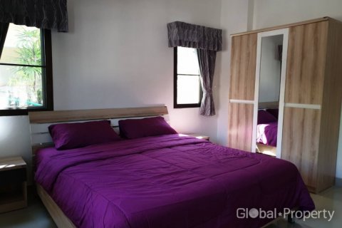 Casa de 3 dormitorios en Pattaya, Tailandia № 100780 - foto 10