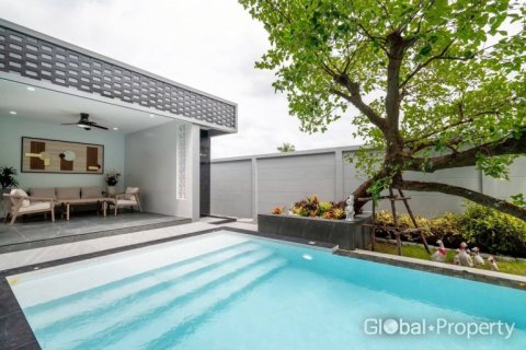 Casa de 5 dormitorios en Pattaya, Tailandia № 100779 - foto 13