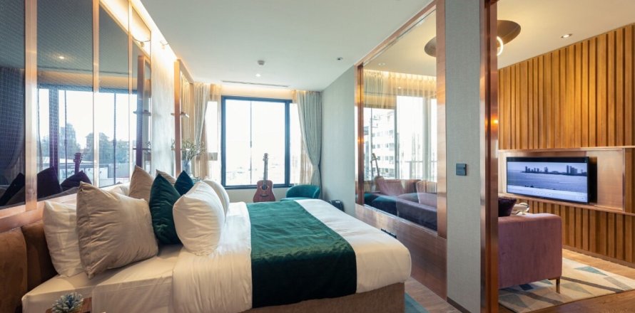 Apartamento de 384 dormitorios en Pattaya, Tailandia № 130416