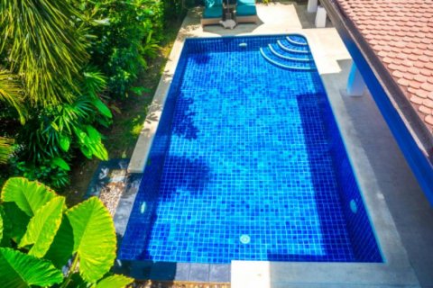 Chalet de 4 dormitorios en Surat Thani, Tailandia № 132757 - foto 4