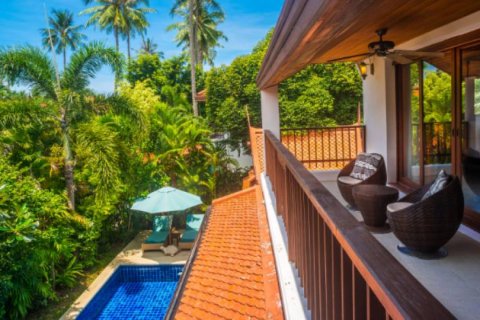 Chalet de 4 dormitorios en Surat Thani, Tailandia № 132757 - foto 3