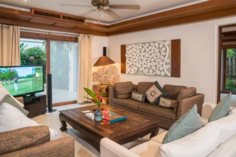 Chalet de 4 dormitorios en Surat Thani, Tailandia № 132757 - foto 6