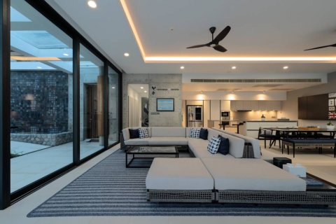 Chalet de 5 dormitorios en Sattahip, Tailandia № 132755 - foto 9