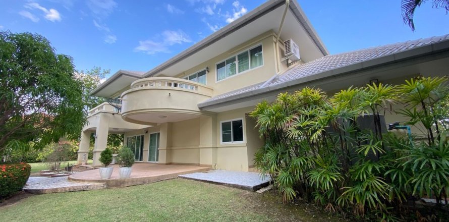 Casa de 3 dormitorios en Chiang Mai, Tailandia № 104384