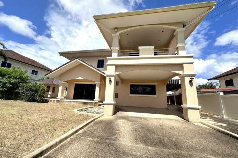 Casa de 5 dormitorios en Pattaya, Tailandia № 130214 - foto 8
